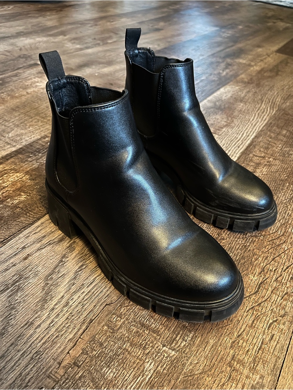 Steve Madden Howler Boot - Picture 2 of 8